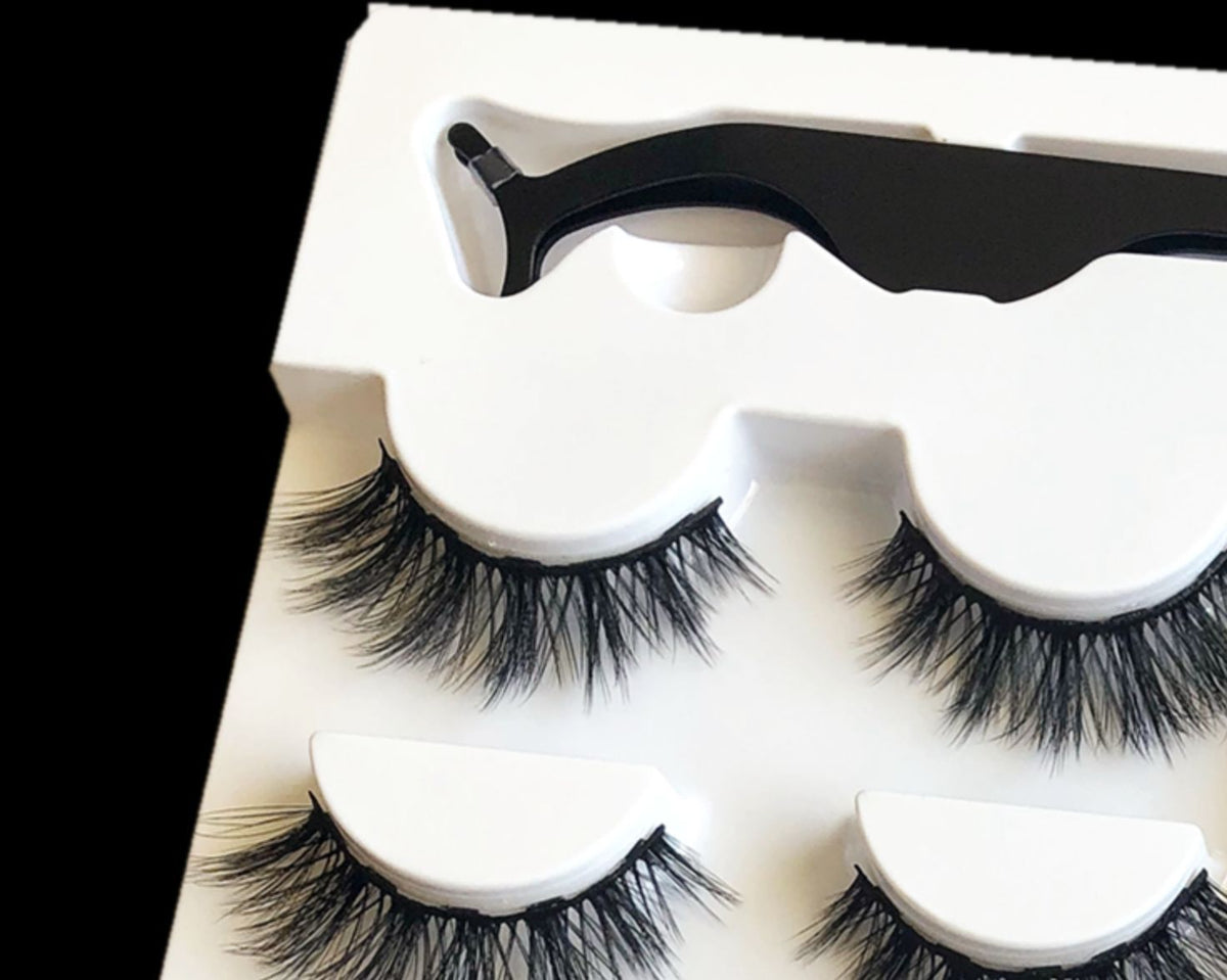 A Pair Of False Eyelashes With Magnets In Fashion — view 9
