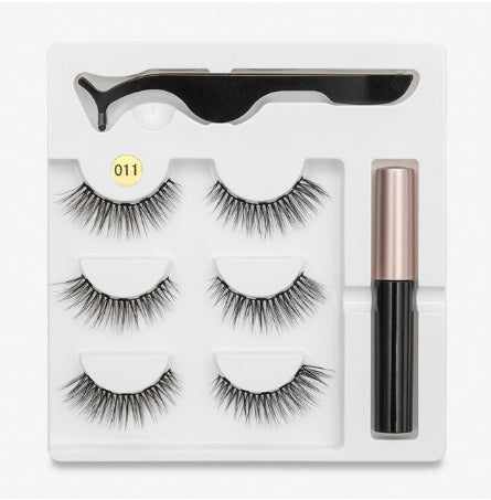 A Pair Of False Eyelashes With Magnets In Fashion - A.L.M